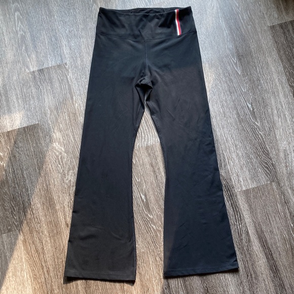Tommy Hilfiger Sport High Rise Flared Legging - Picture 1 of 11